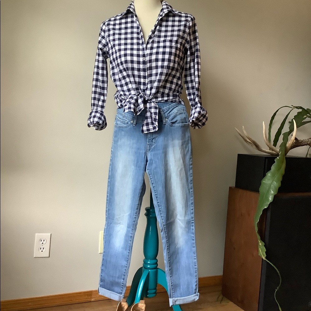 Wardrobe Basic! Checkered Women’s Shirt - Picture 10 of 10
